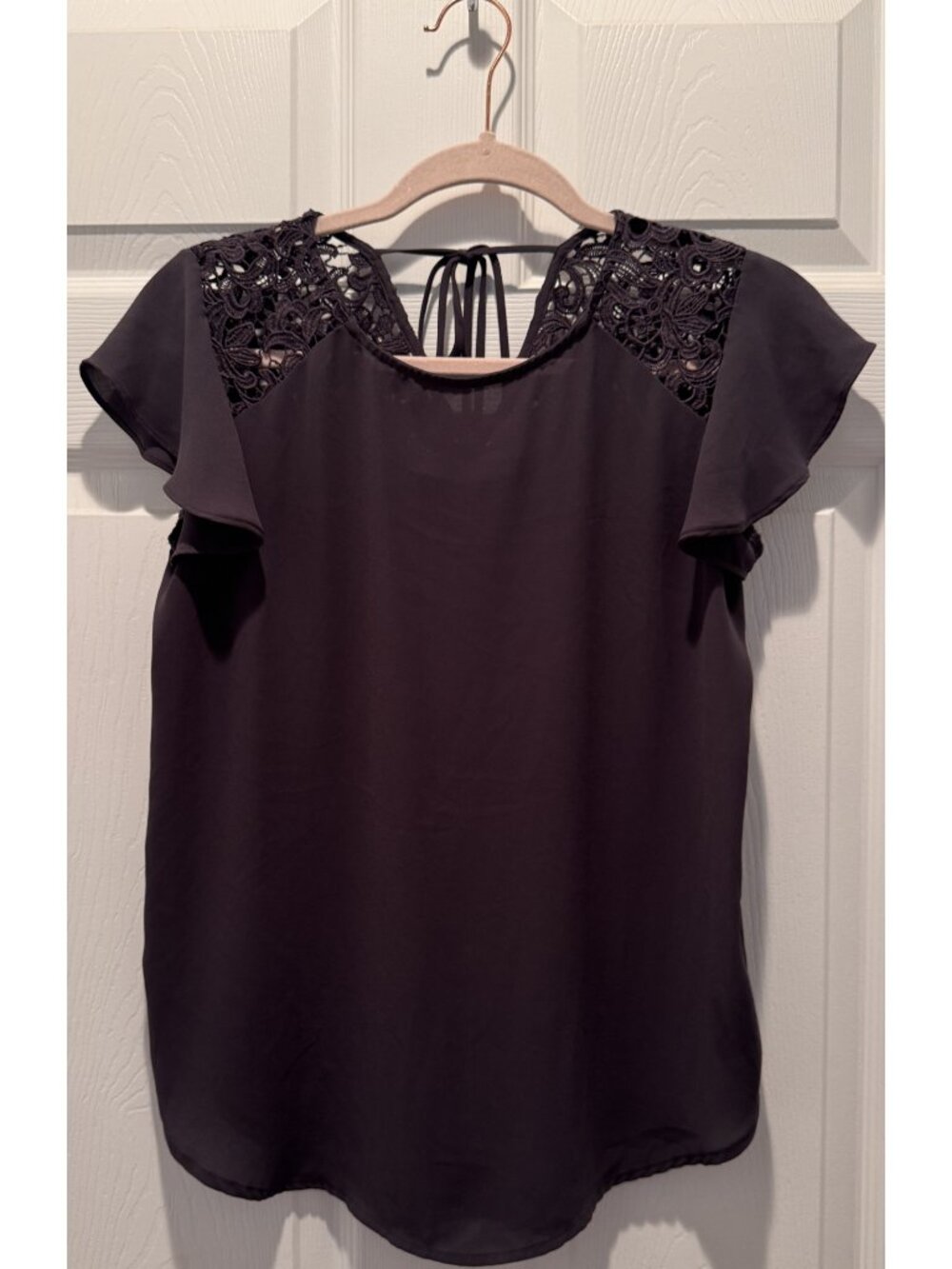 LOFT Gray Lace Shoulder Flutter Sleeve Blouse Tie Back Top Size S